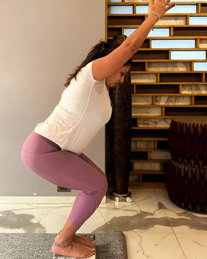 Malavika tamil new hot