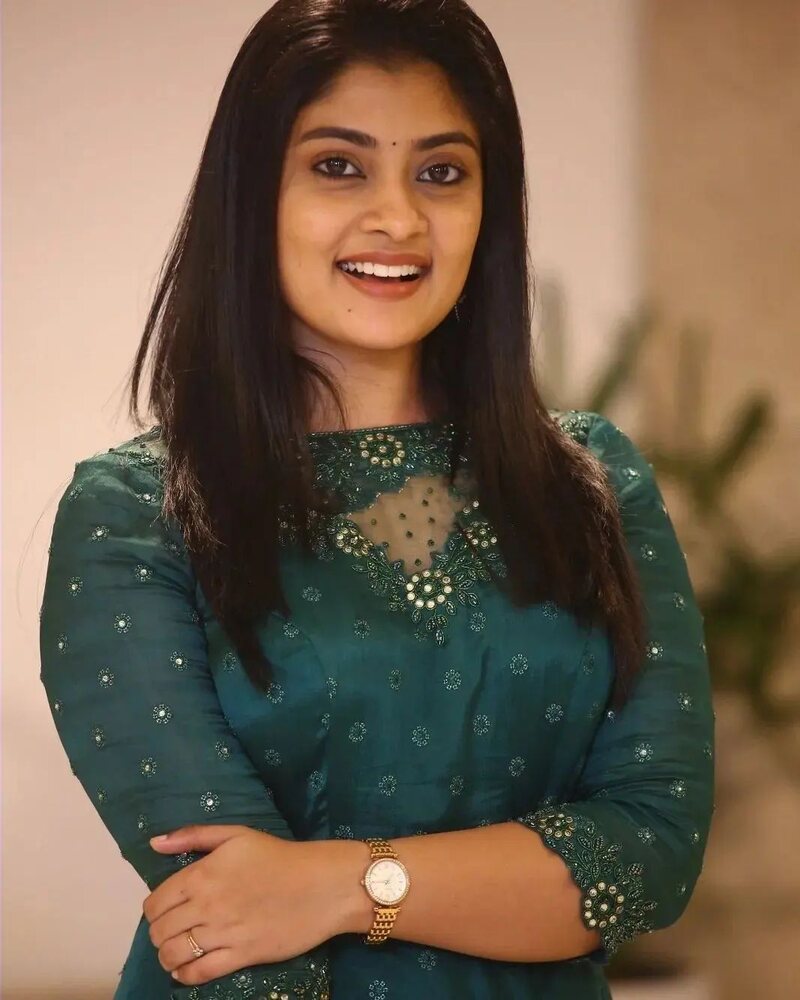 Ammu abhirami new hot clicks photo cute