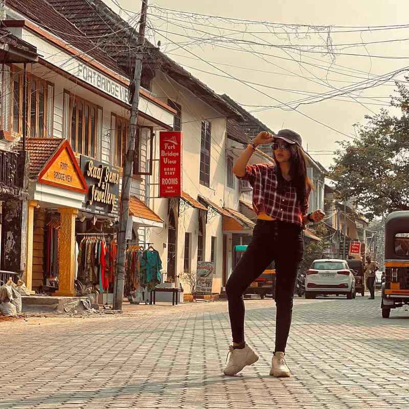 Pavithra lakshmi new cookwithcomali hot clicks