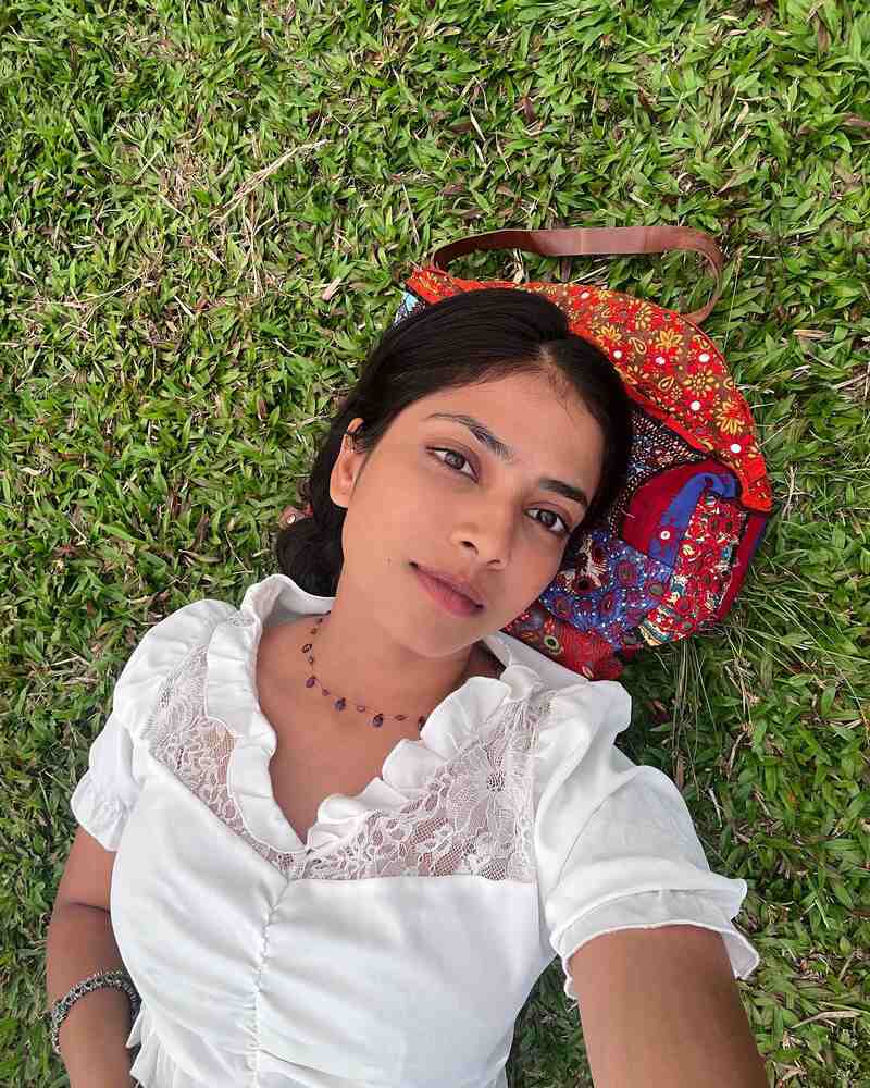 Malavika mohanan new hot travel clicks