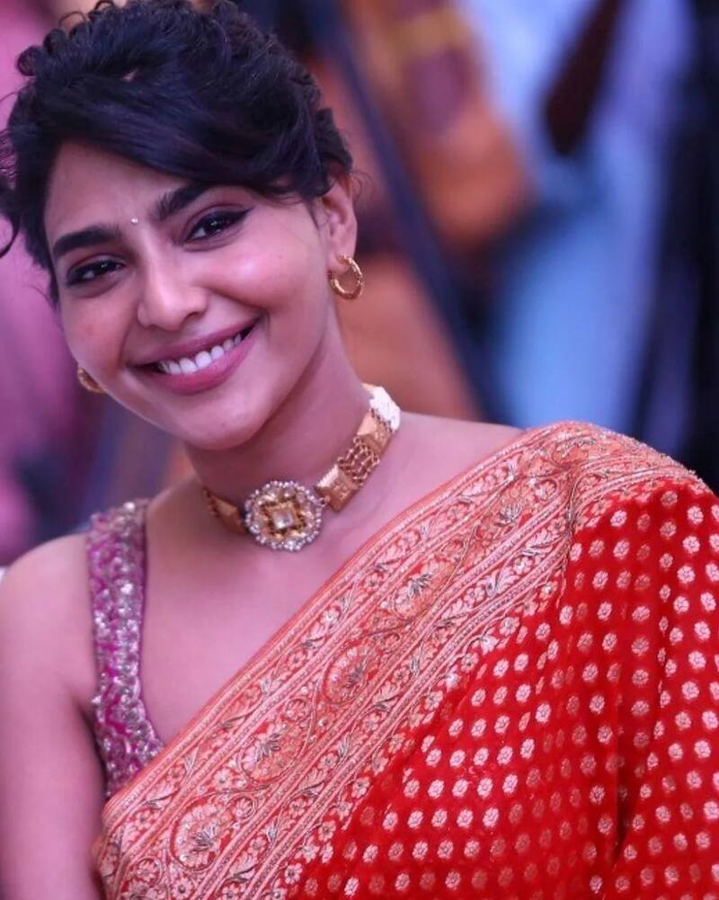 Aishwarya lekshmi new hot saree clicks