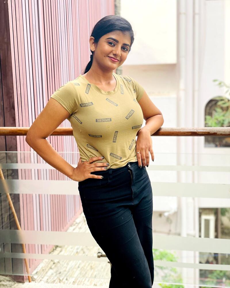 Gabriella charlton new hot vijaytv clicks