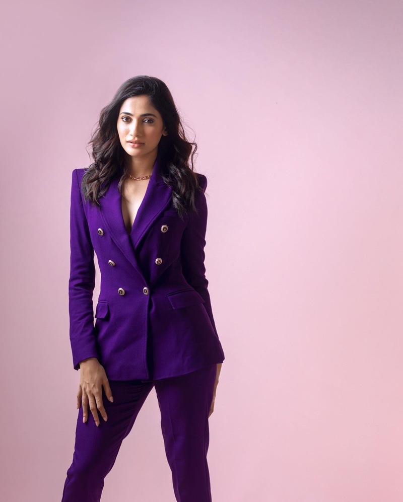 Losliya biggboss new hot