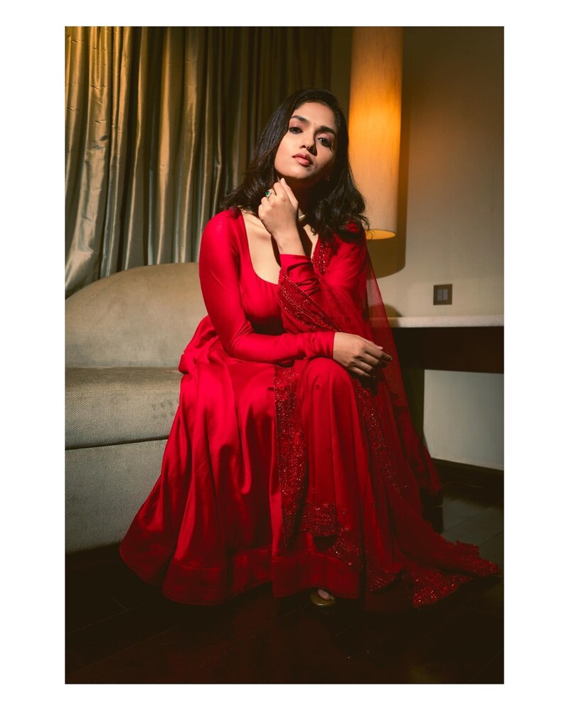 Sunaina hotclicks new photo