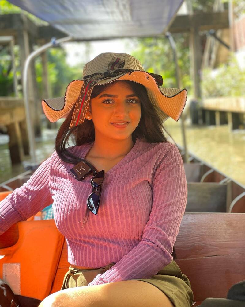 Gabriella charlton new hotclicks