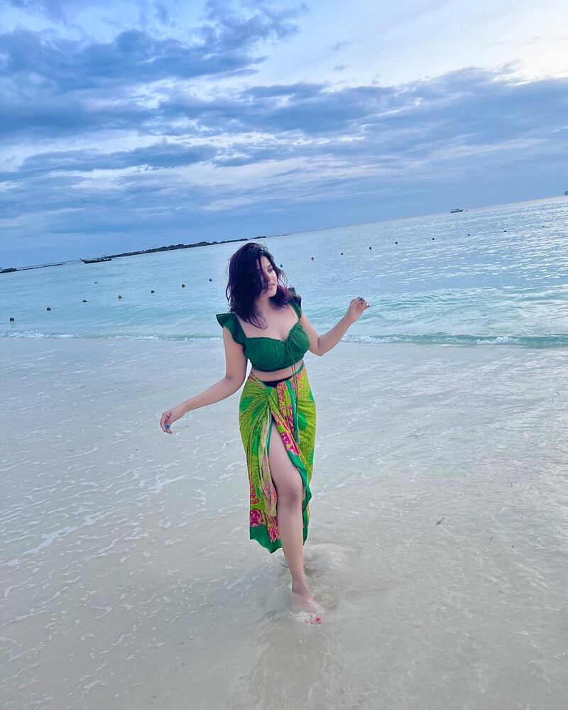 Aathmika hotclicks new tamil