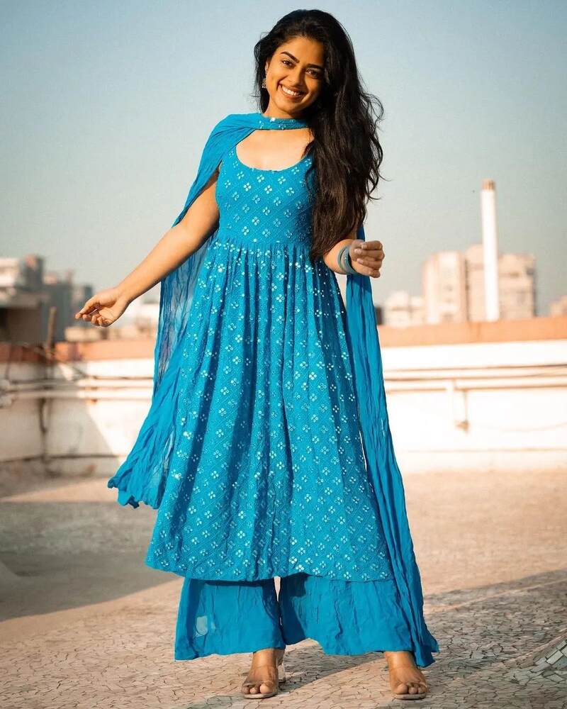 Siddhi idnani new hotclicks