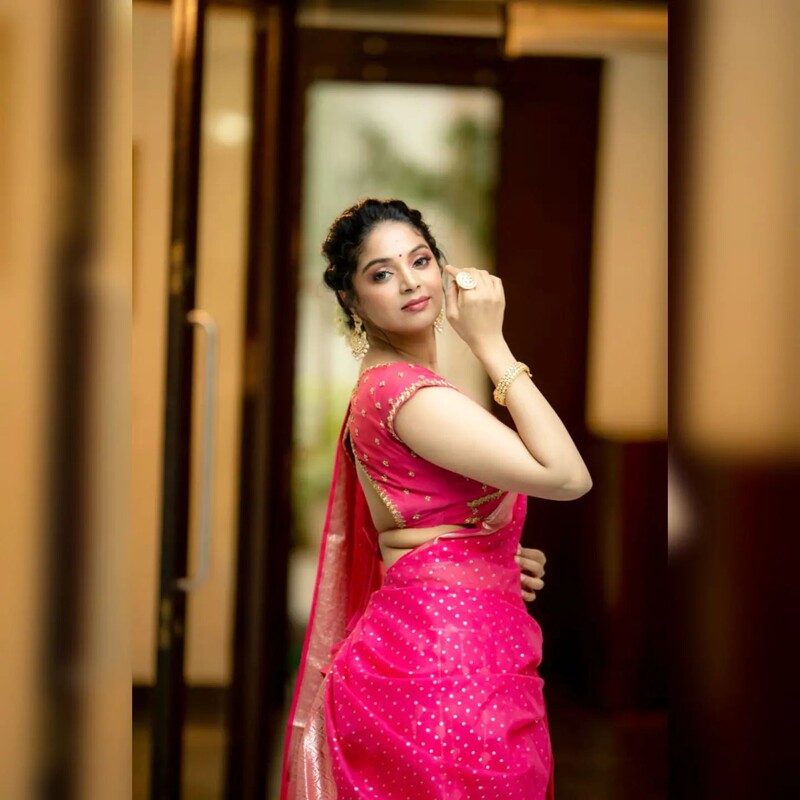 Sanam shetty new biggboss