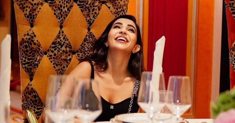 Parvati nair latest clicks viral