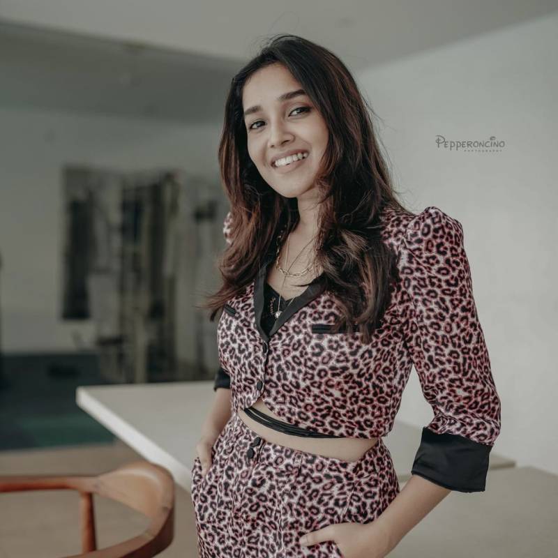 Anikha latest clicks viral