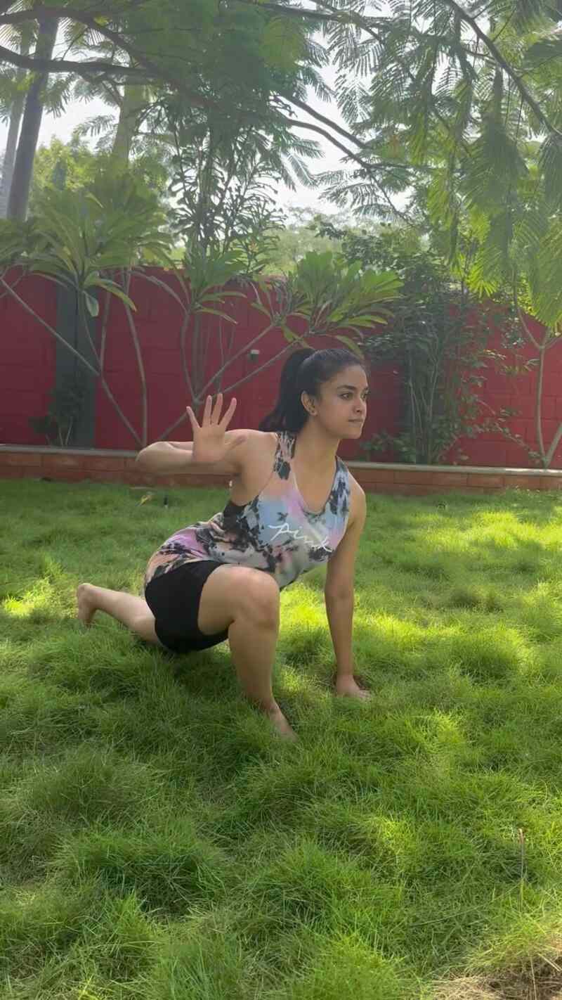 Keerthysuresh yoga new vedio