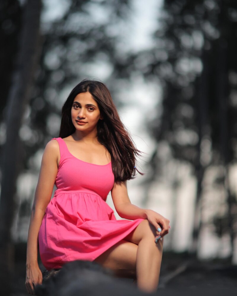 Losliya biggboss new hot