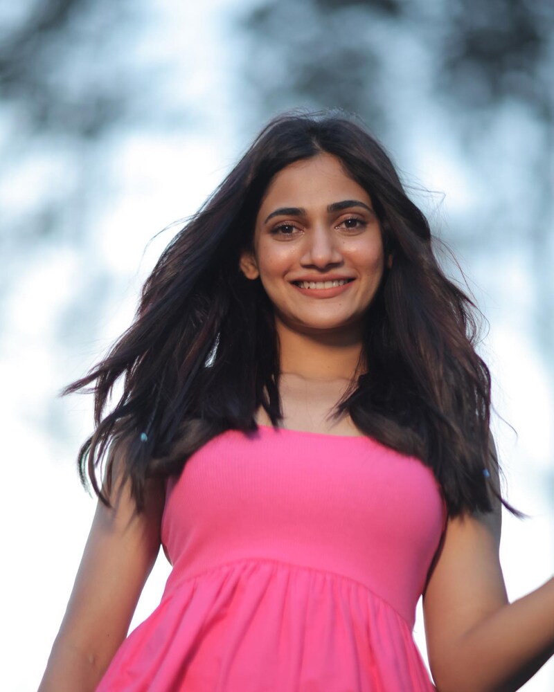 Losliya biggboss new hot