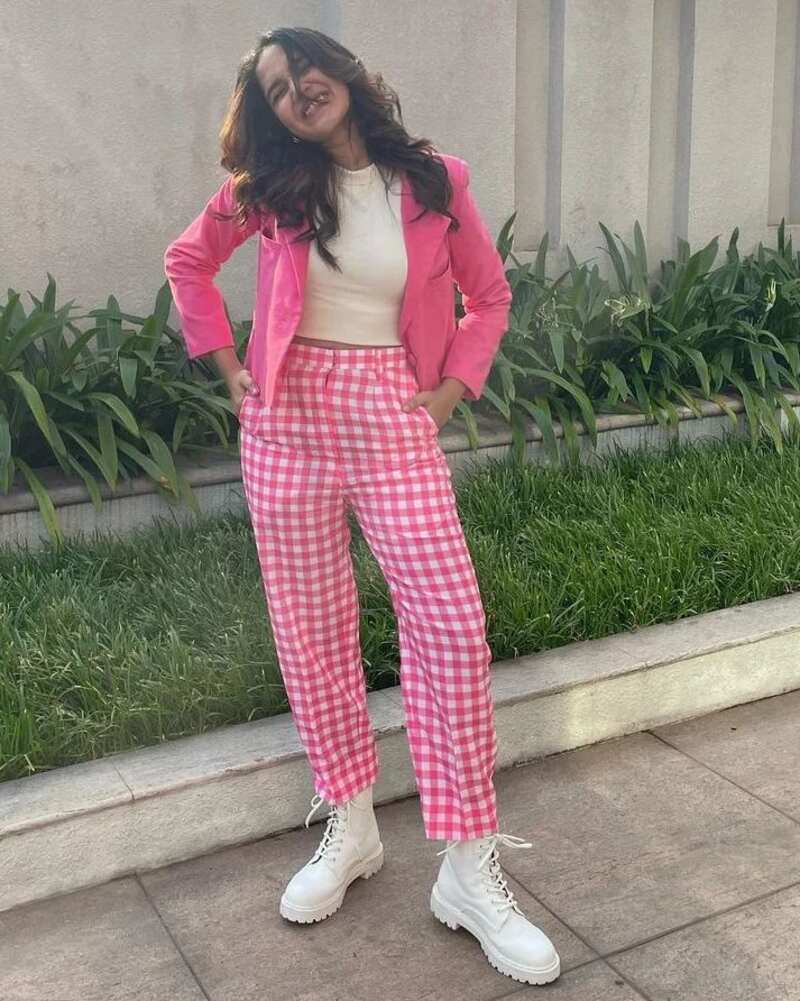 Anikhasurendran hot new clicks