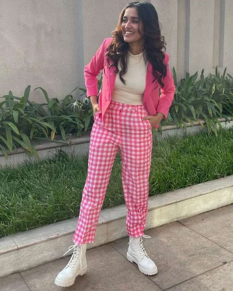 Anikhasurendran hot new clicks