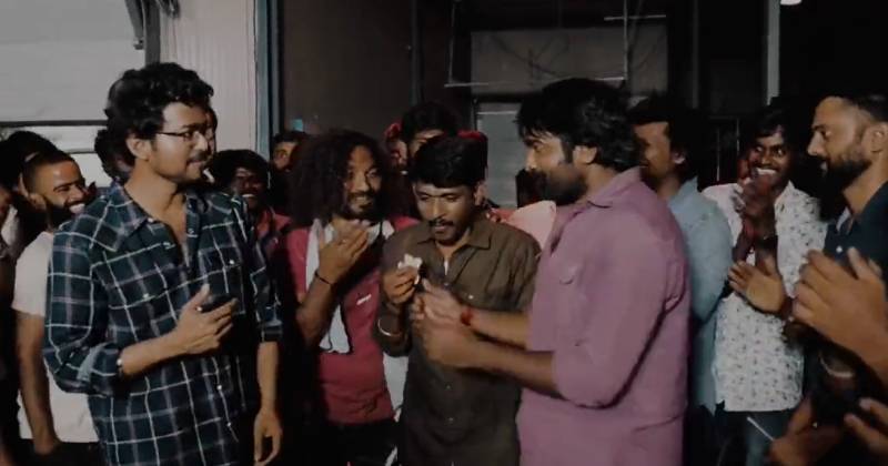 Vijay sethupathi kiss vijay