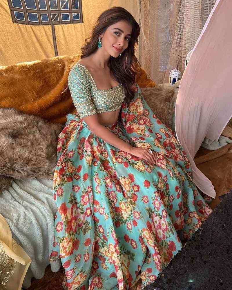 Pooja hegde tamilactress new clicks beast