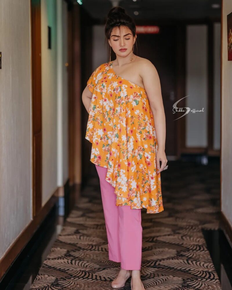 Honeyrose actress new hot