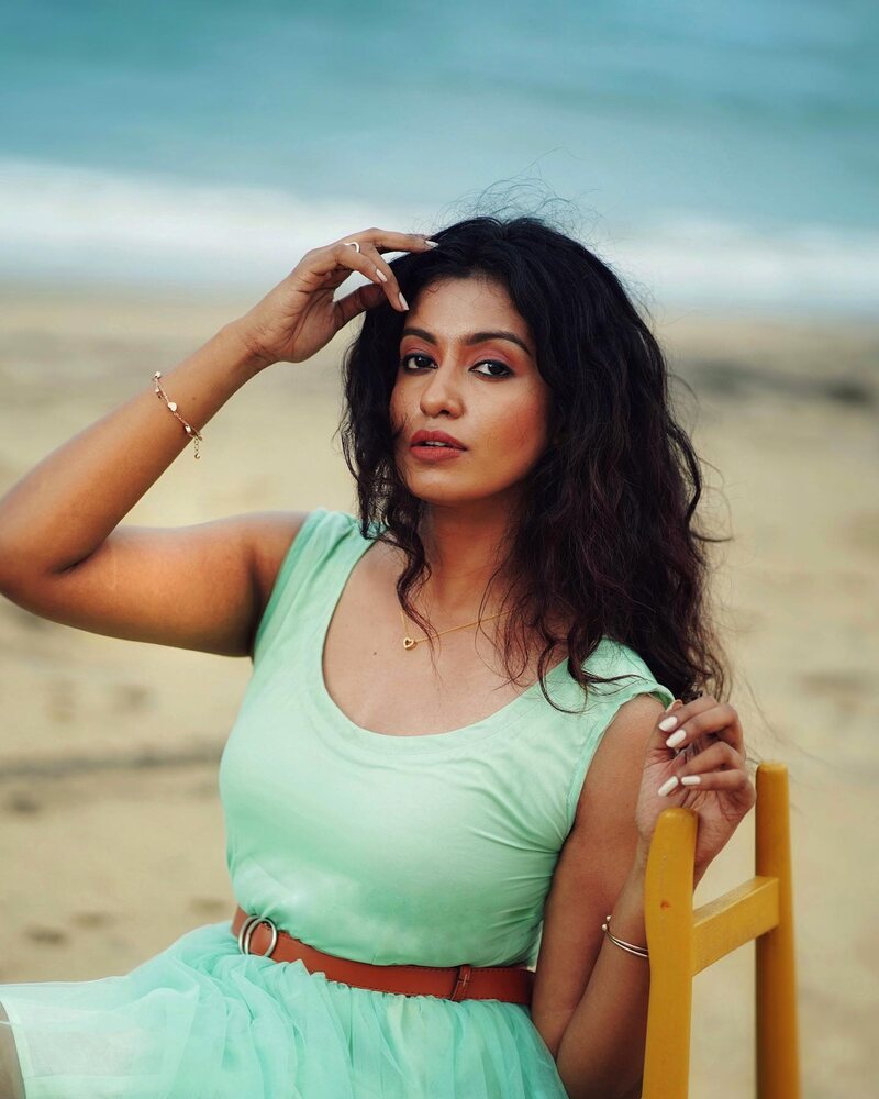 Roshniharipriyan vijaytv new hot