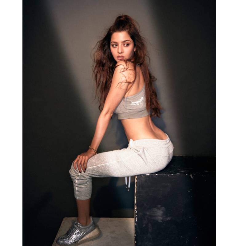 Vedhika latest photo viral