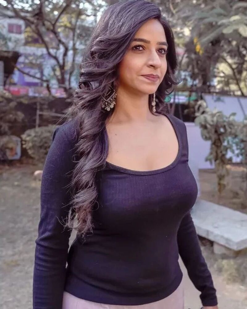 Divyaganesh vijaytv new hot