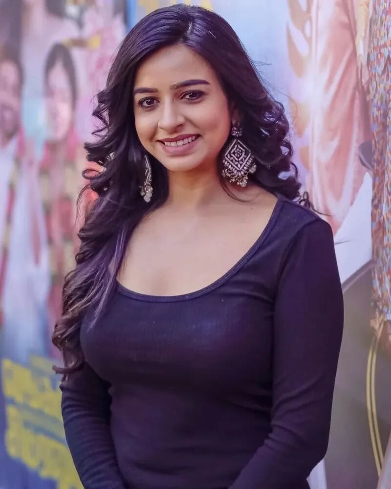 Divyaganesh vijaytv new hot