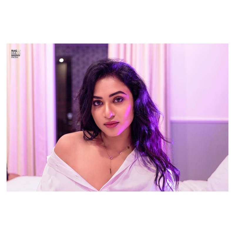 Jananiashokkumar serial new vijaytv clicks bedroom