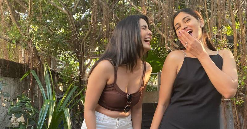 Losliya madhuri latest click