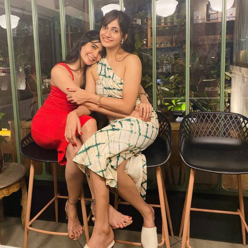 Losliya madhuri latest click