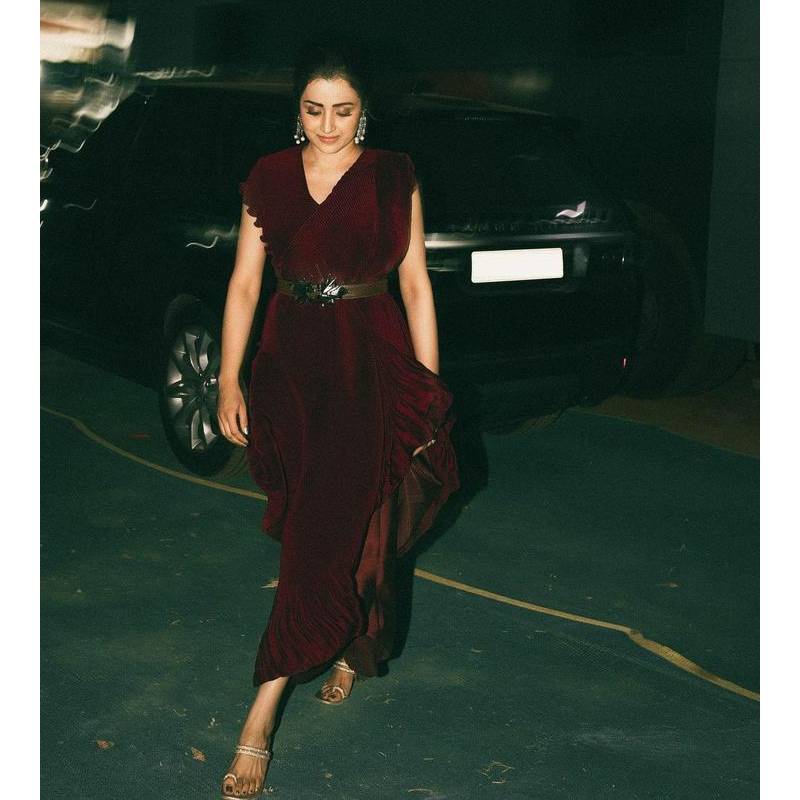 Trisha latest photos viral