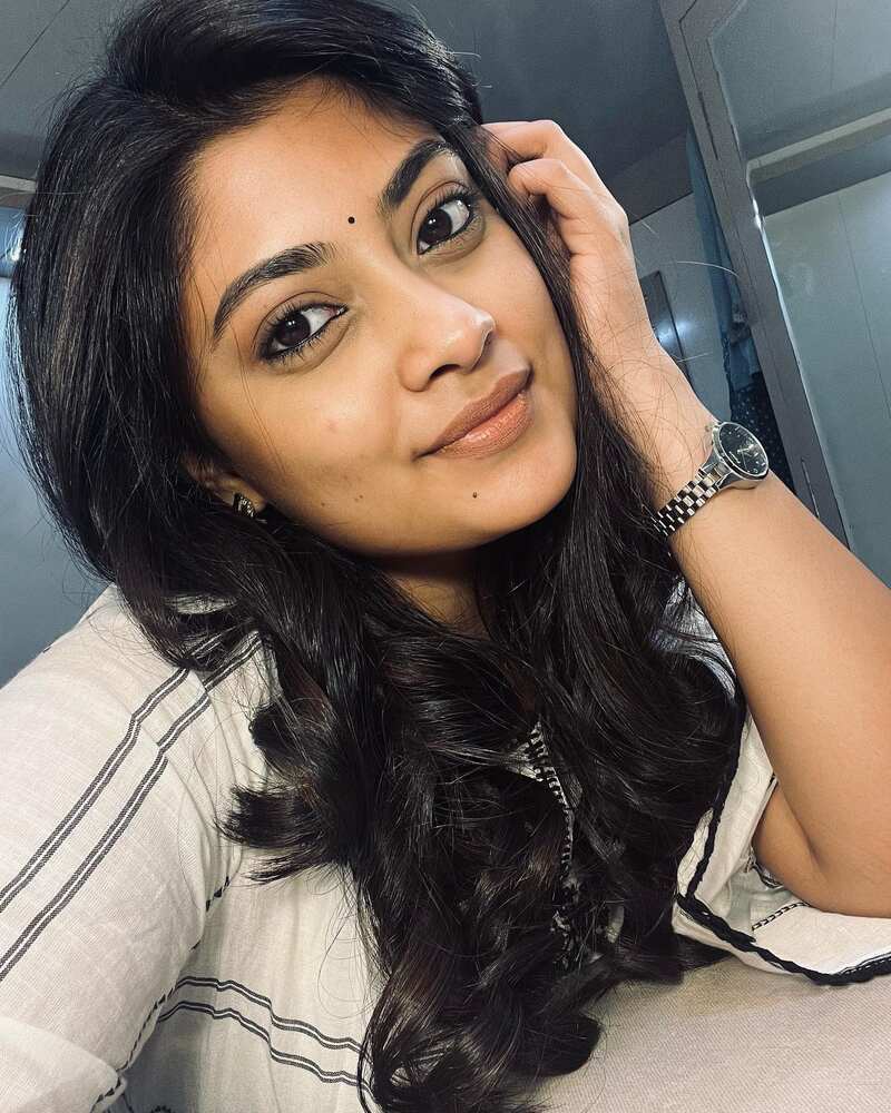 Ammuabhirami actress new hotvedio