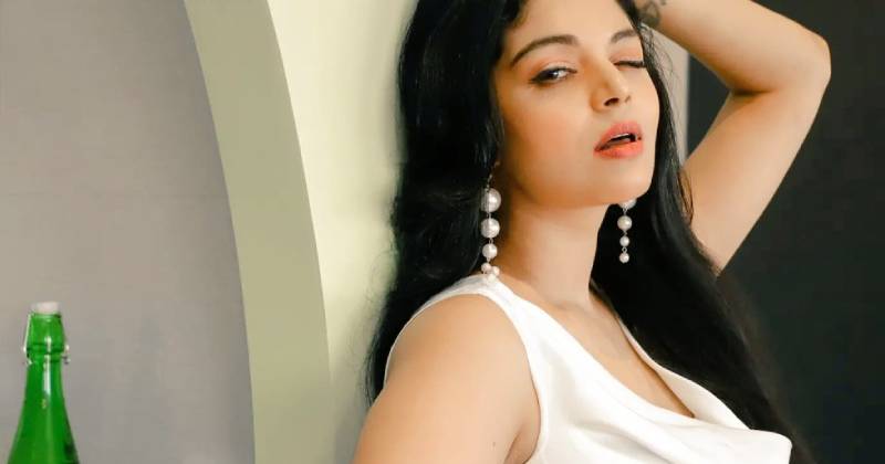 Sanam latest clicks viral