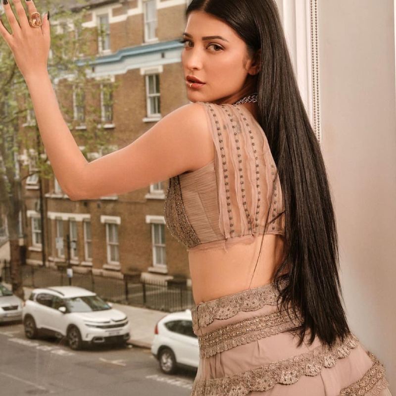 Shruti latest clicks trending