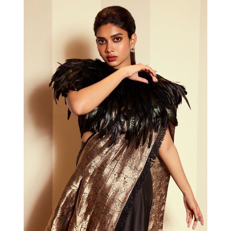 Dushara latest clicks viral