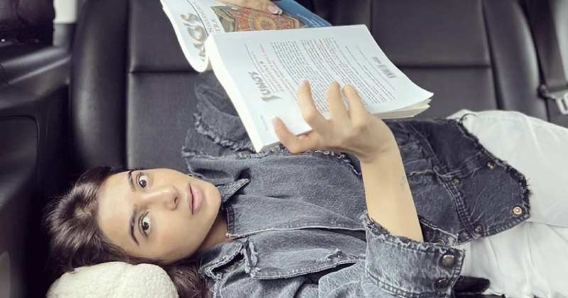 Samantha latest in black