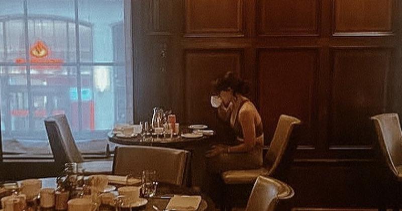 Samantha hits the gym photo