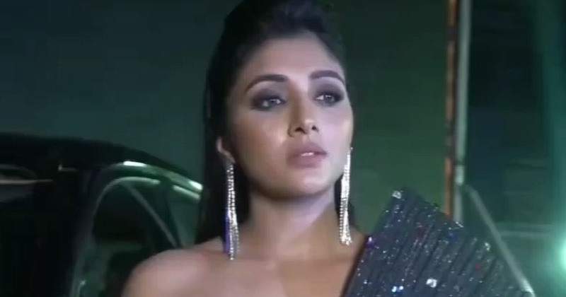 Mirna latest in black