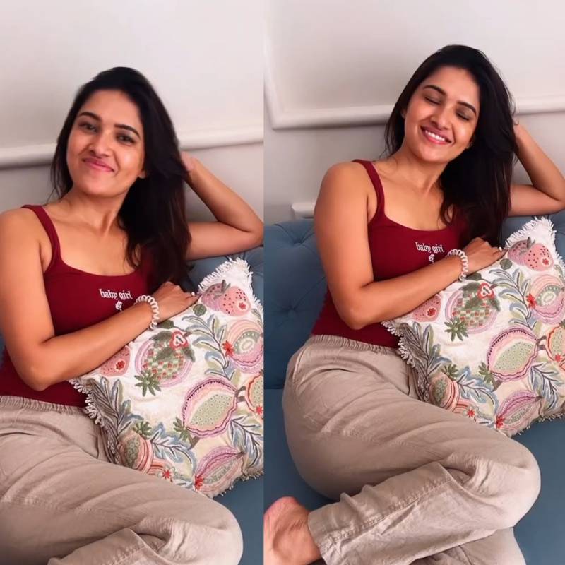 Vani latest in bed