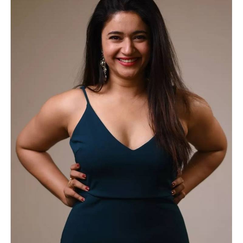 Poonam bajwa latest click