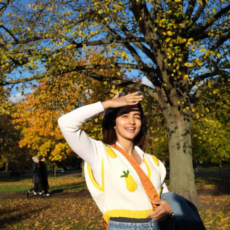 Pooja latest clicks viral