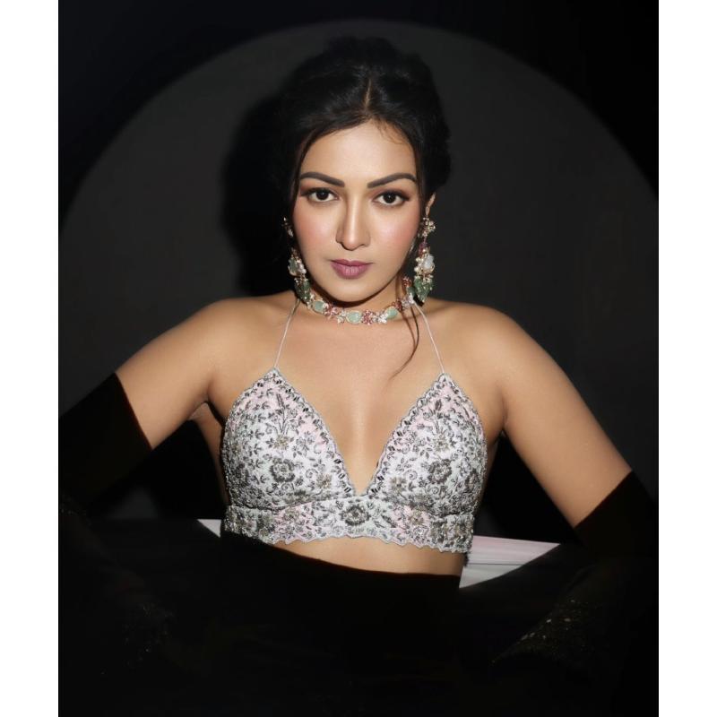 Catherine tresa latest click viral