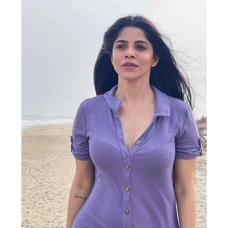 Divya bharathi latest clicks viral