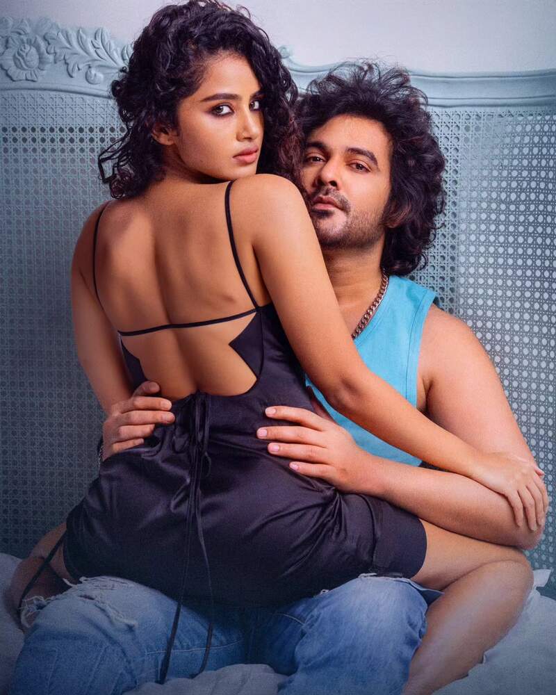 Anupamaparameswaran tillusquare movie poster