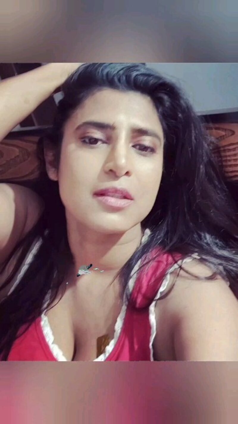 Kasthuri moderen dress clicks