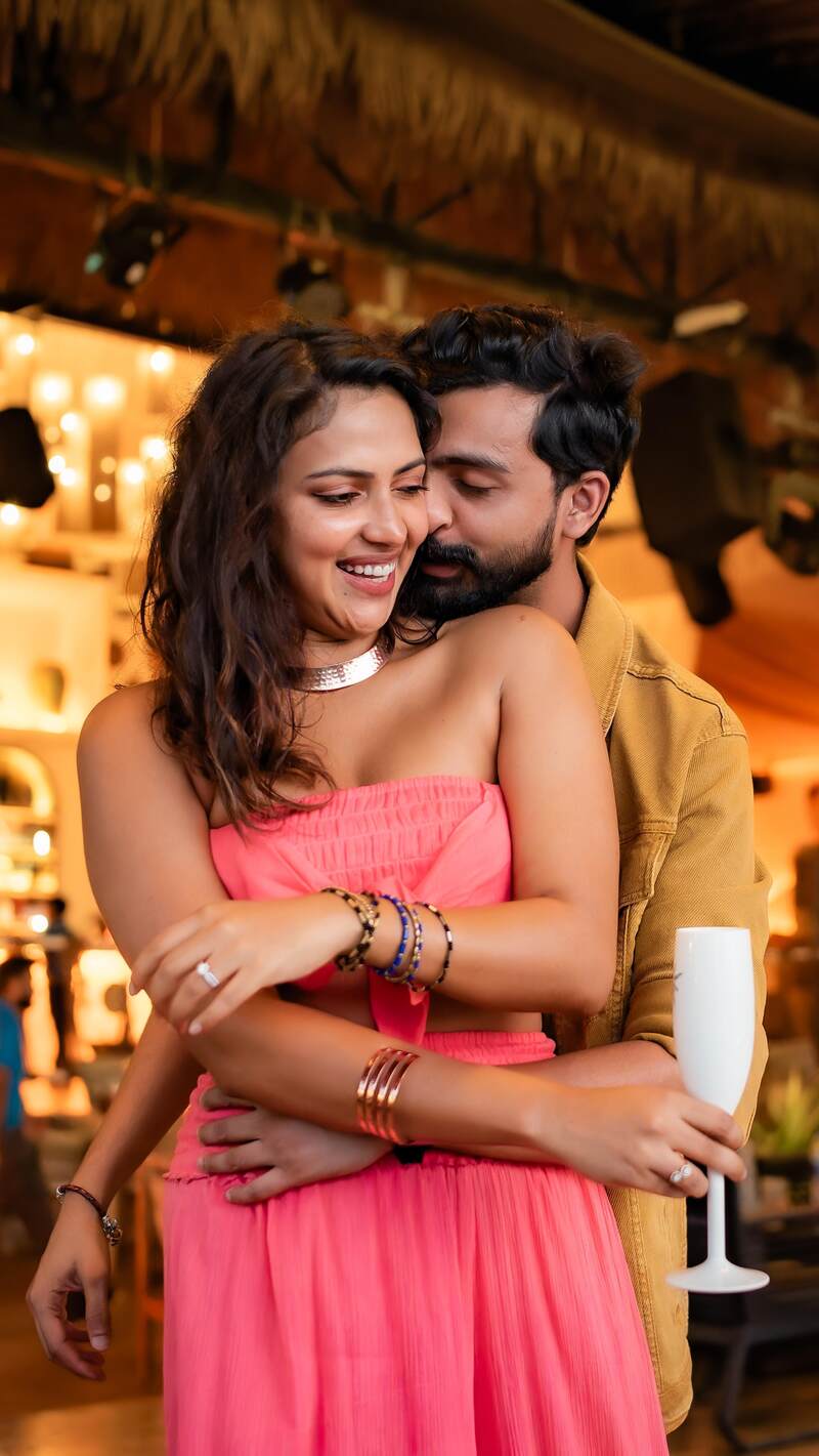 Amalapaul pragenent photo actress