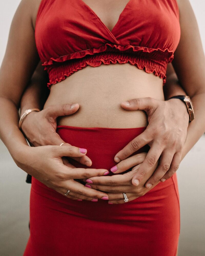 Amalapaul pragenent photo actress