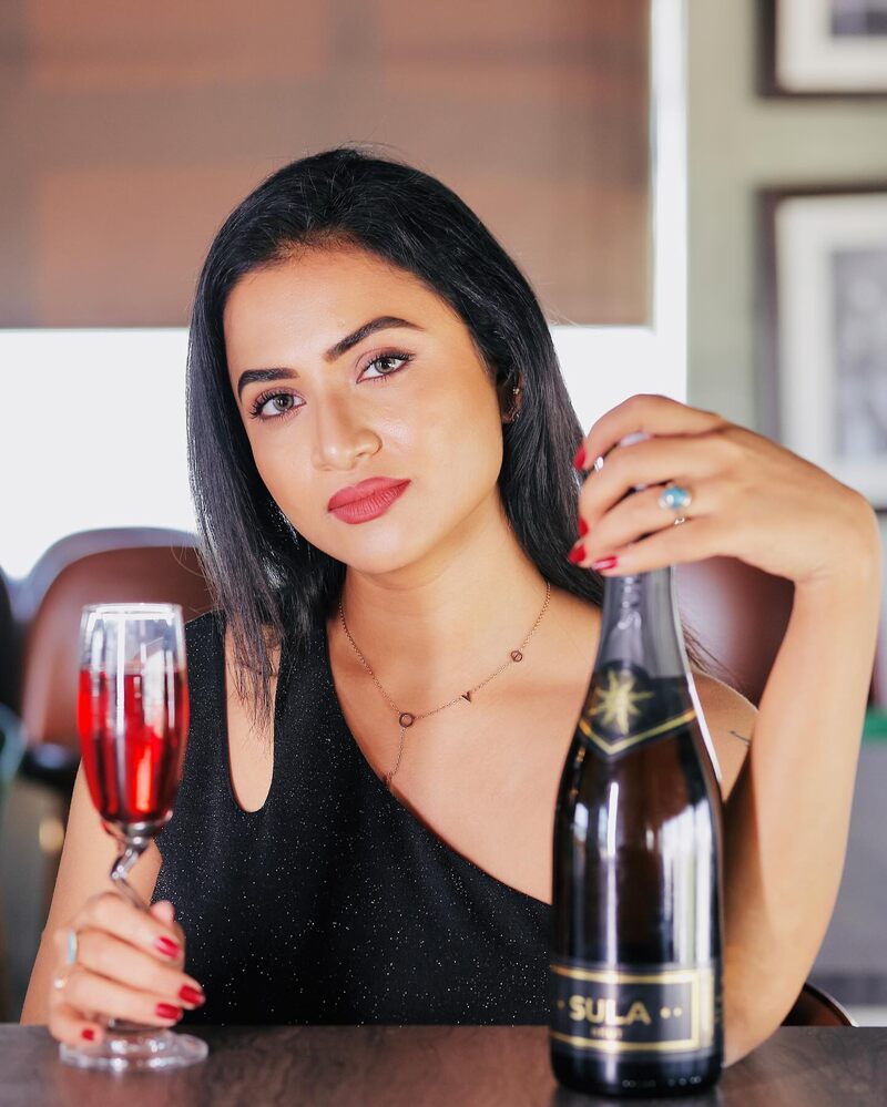 Janani ashokkumar serial clicks