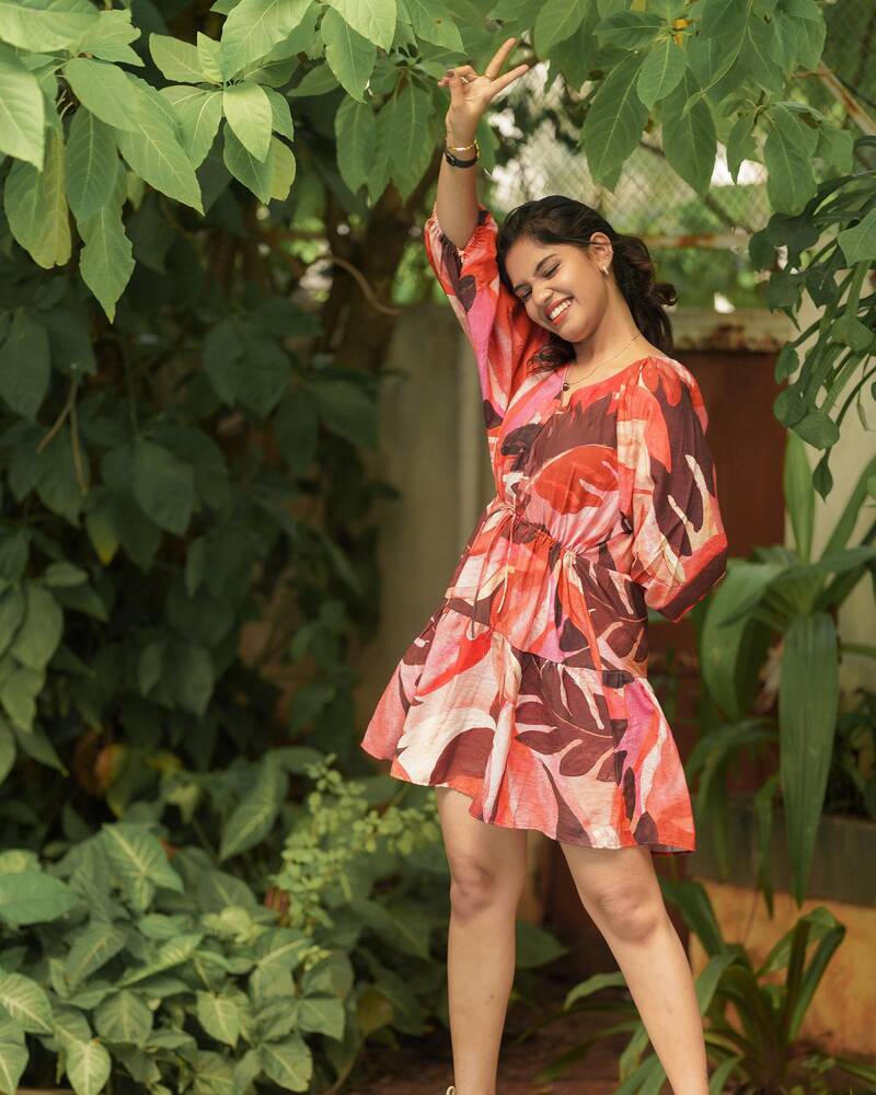 Pranikadhakshu vijaytv clicks trending