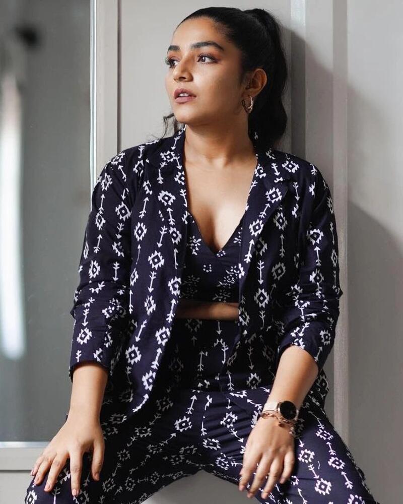 Rajisha vijayan mallu trending photo viral