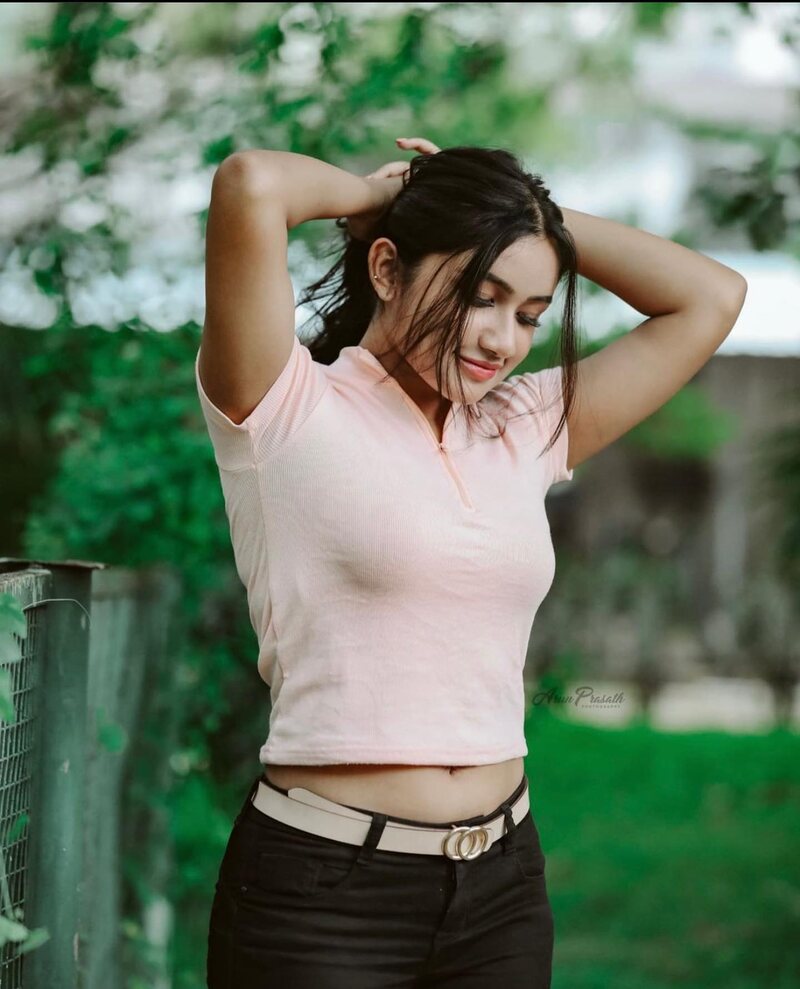 Raveena daha new clicks